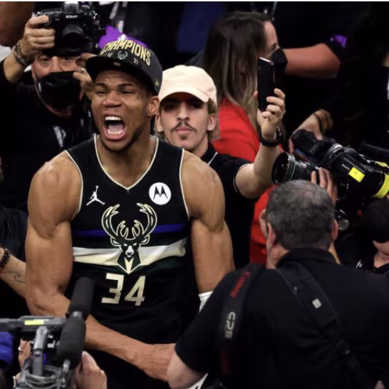 Giannis Antetokounmpo, estrella de Milwaukee Bucks. 