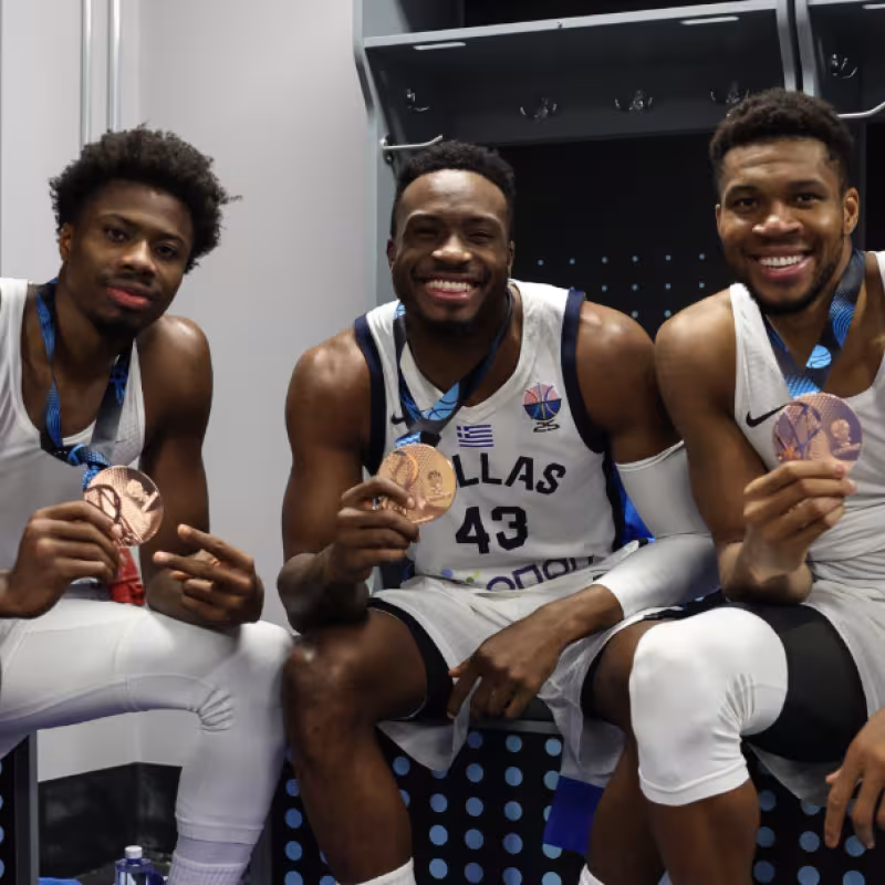 Giannnis Antetokounmpo, bronce con Grecia. 