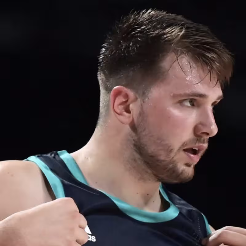Enorme partido de Luka Doncic ante Italia en el Eurobasket. 