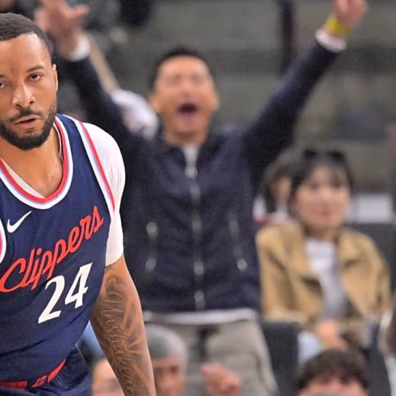 Norman Powell termina contrato en 2026