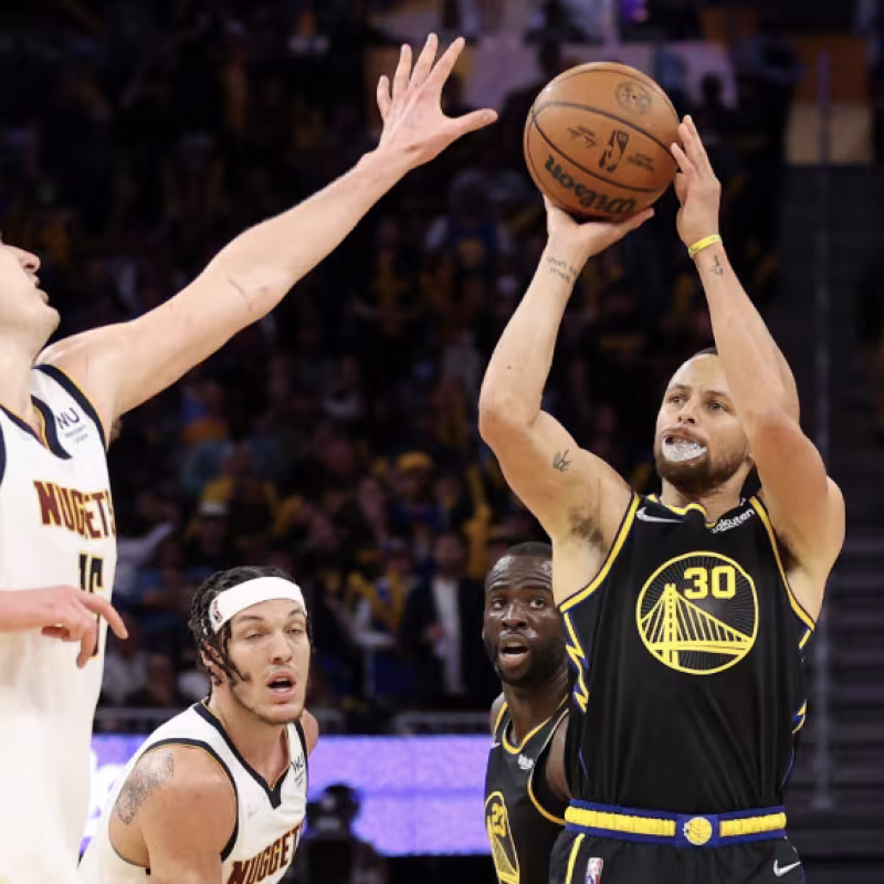 Stephen Curry and Nikola Jokic, 2 of the highest-paid players in the NBA.