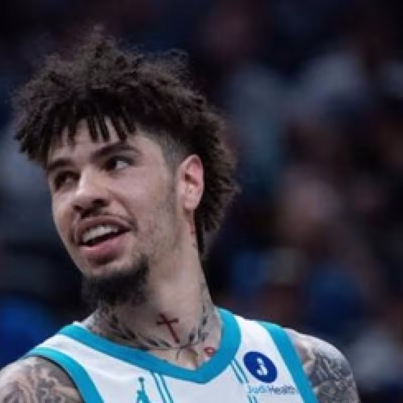 LaMelo Ball, estrella de Charlotte Hornets.