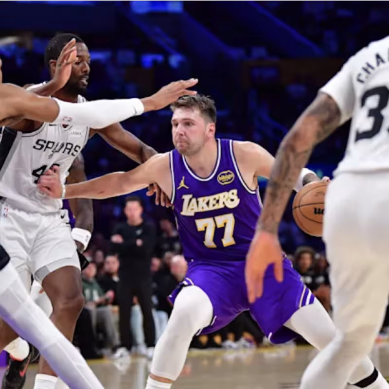 Luka Doncic superó en todo a Victor Wembanyama