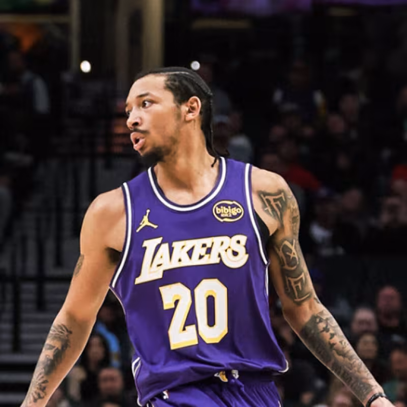 Nick Smith Jr., new sensation of the Los Angeles Lakers.