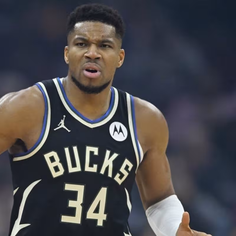 Giannis Antetokounmpo, superestrella de los Milwaukee Bucks