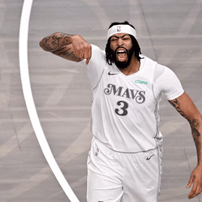 Anthony Davis involved in numerous NBA rumors.
