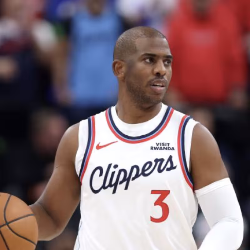 Chris Paul no longer belongs to the Los Angeles Clippers.