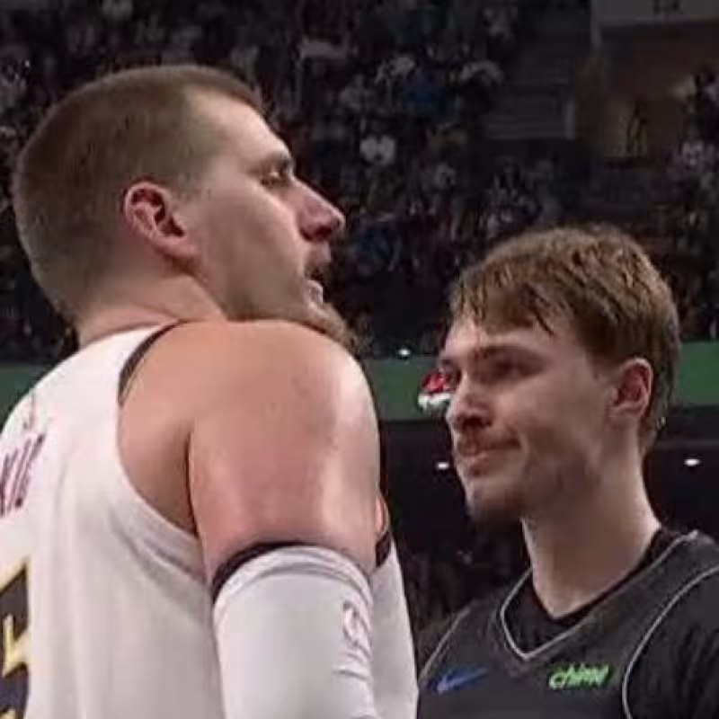 Cooper Flagg, ante Nikola Jokic en el Nuggets - Mavs