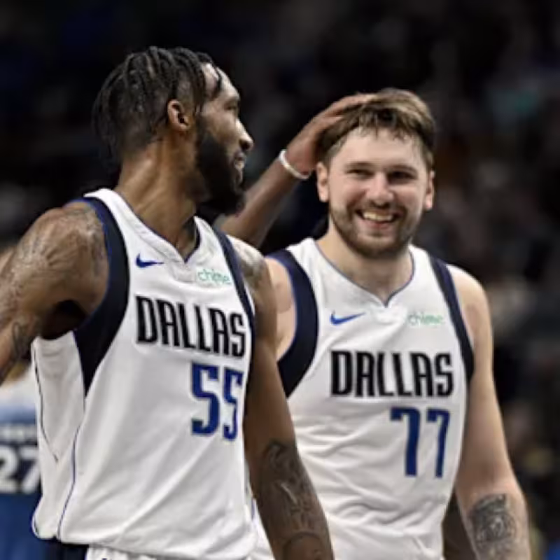 Derrick Jones could play again with Luka Doncic on the Los Angeles Lakers.