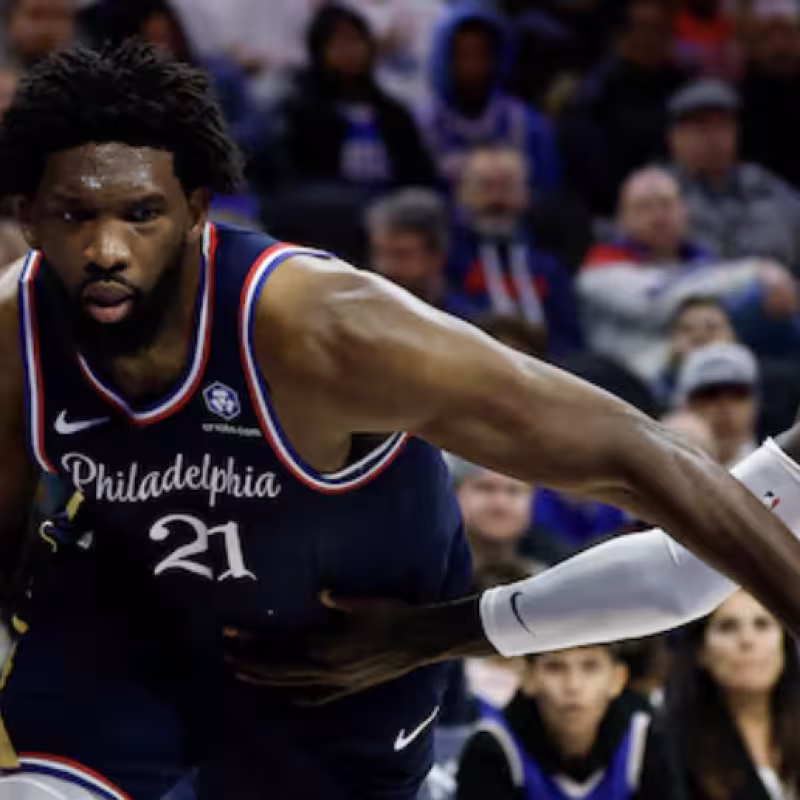 Joel Embiid returned to play with the Sixers against the Hawks.