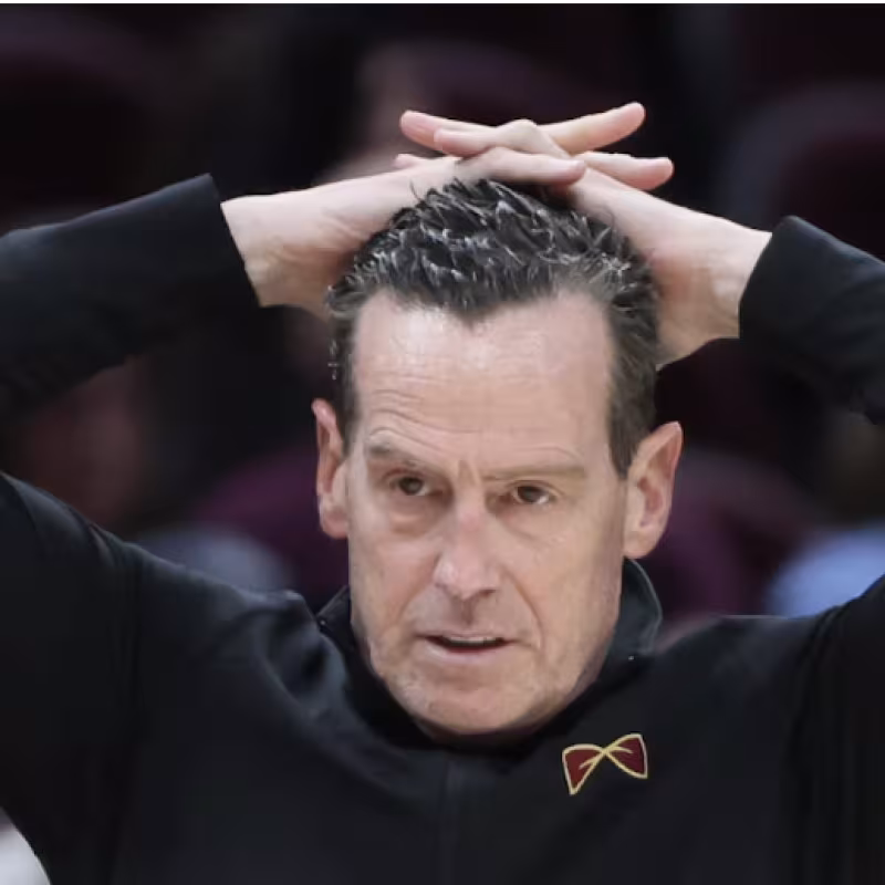 Kenny Atkinson, todavía entrenador jefe de los Cleveland Cavaliers.