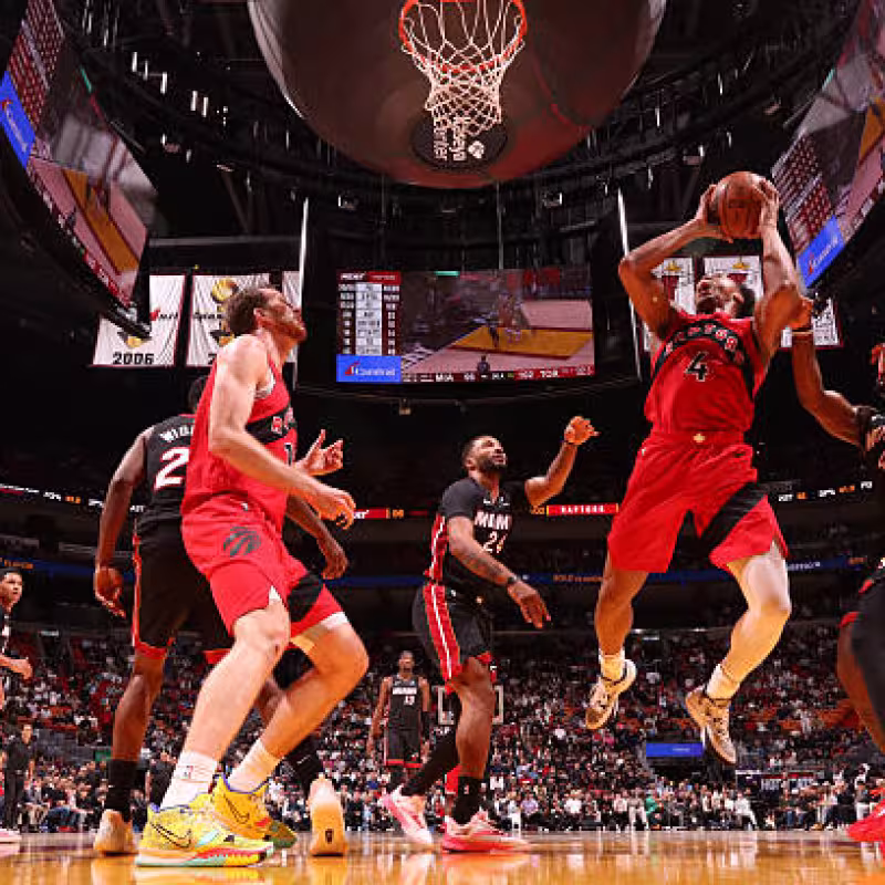 Toronto Raptors, signing a center. Photo: gettyimages