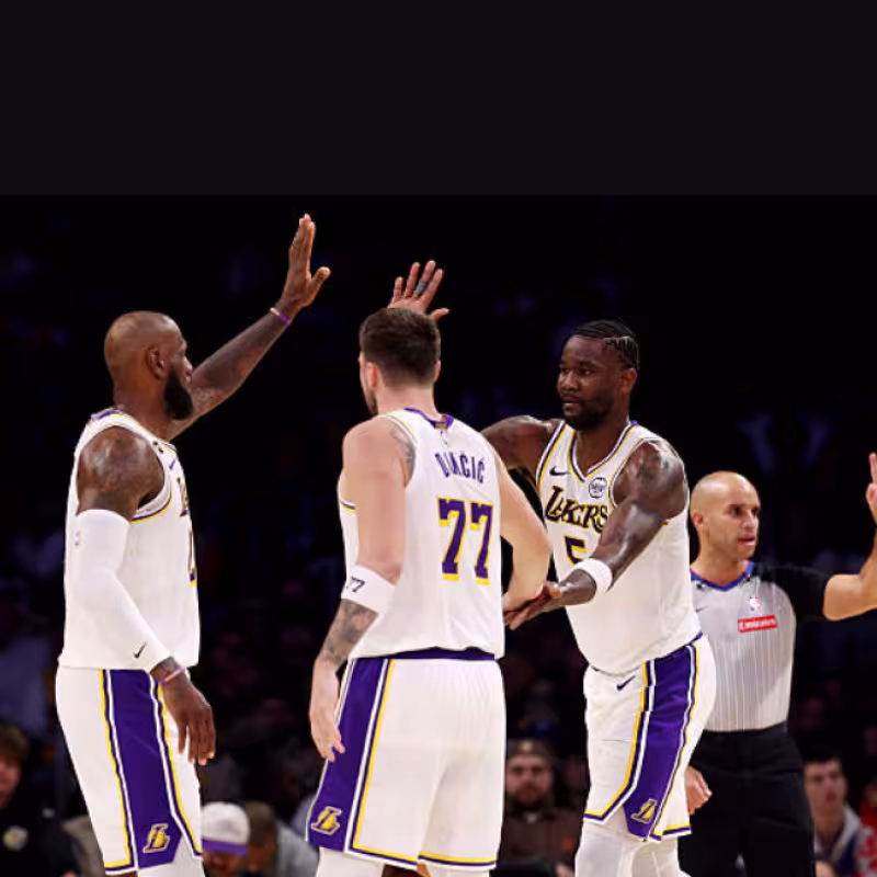 DeAndre Ayton, importance with Lakers. Photo: gettyimages