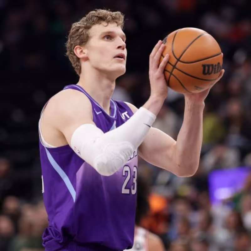 Lauri Markkanen está lejos del anillo con Utah Jazz