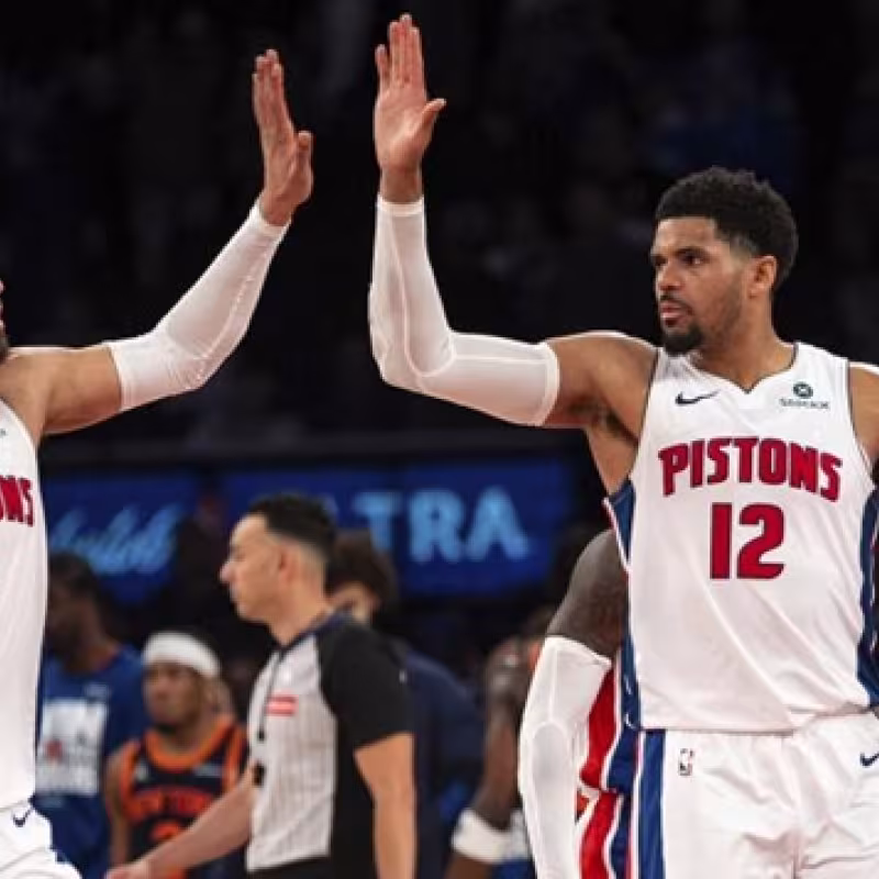 Cade Cunningham and Tobias Harris, players of the Detroit Pistons.