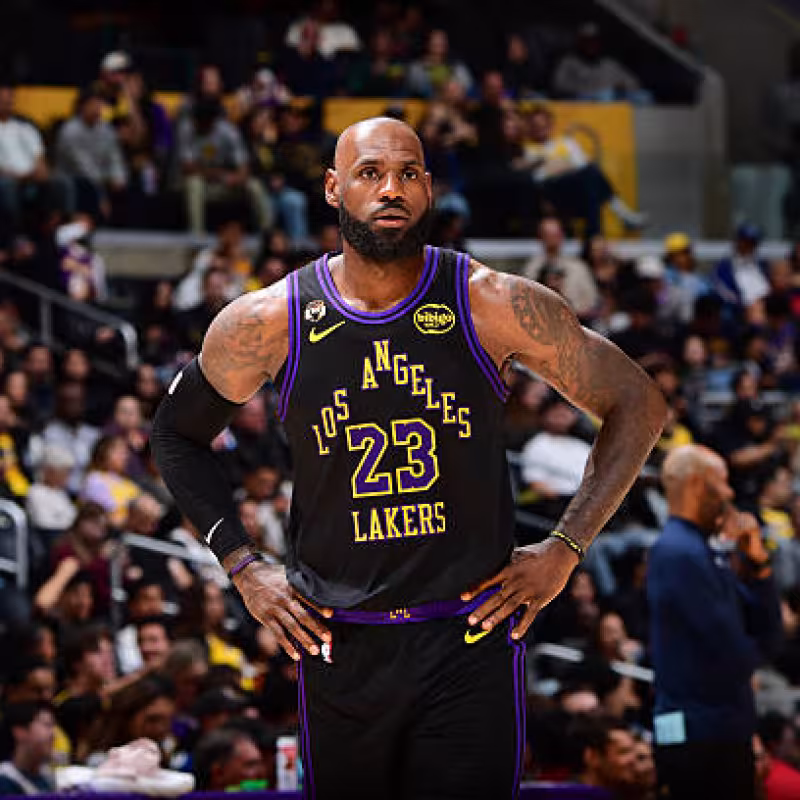 Lebron James, opciones de no ir a los Cavs. Foto: gettyimages