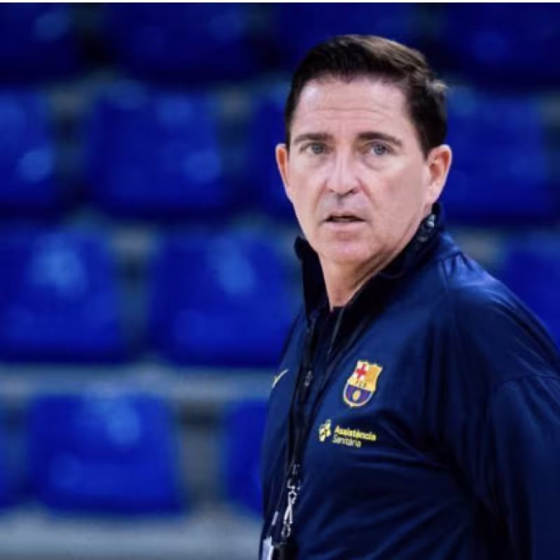 Xavi Pascual valora el potencial del Armani Milán y la importancia del deporte como unificador