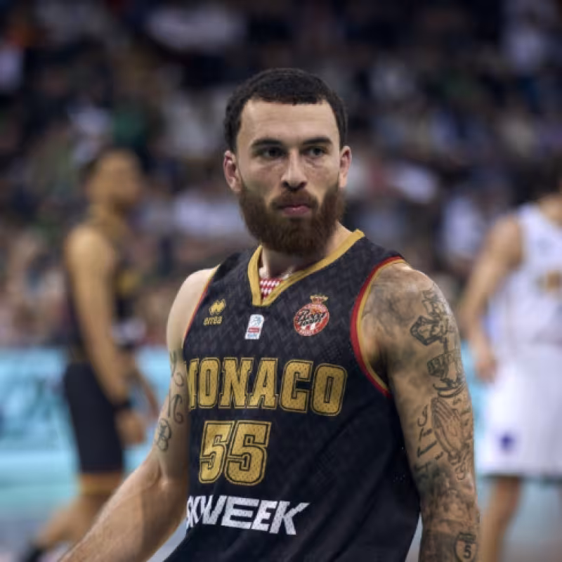 Mike James, baja por lesión: En el Mónaco, preocupados por su ausencia