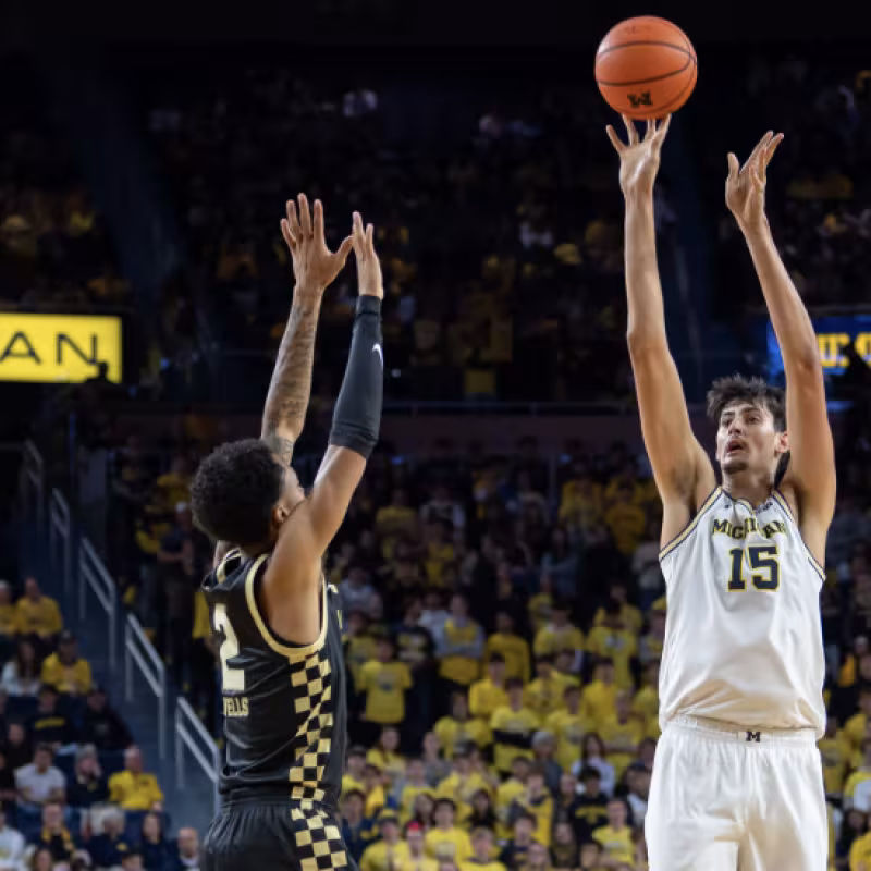 Aday Mara, estrella de Michigan en la NCAA.