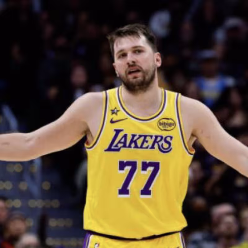 Luka Doncic, estrella de Los Angeles Lakers, cayó ante Detroit Pistons. 