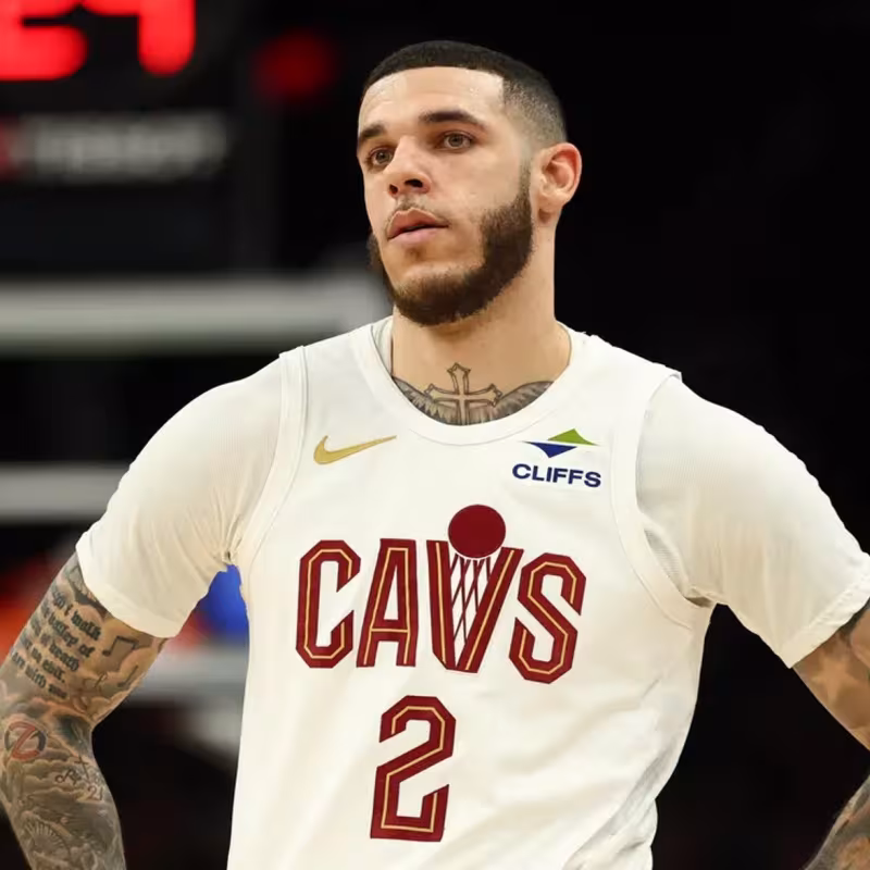 Lonzo Ball se encuentra actualmente sin equipo