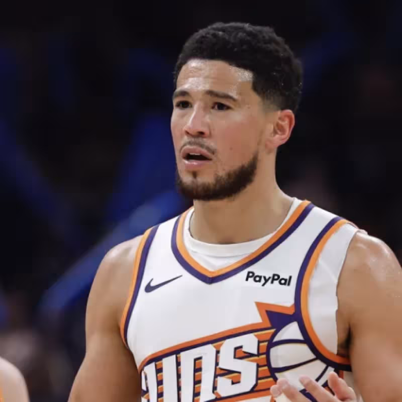 Devin Booker harshly criticized the refereeing in the game against OKC.