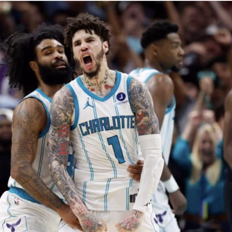 Charlotte Hornets sigue soñando con volver a playoffs con locura de LaMelo Ball 