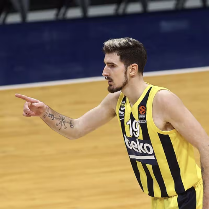 EuroLeague: Nando de Colo recovers to lead Fenerbahçe in playoffs
