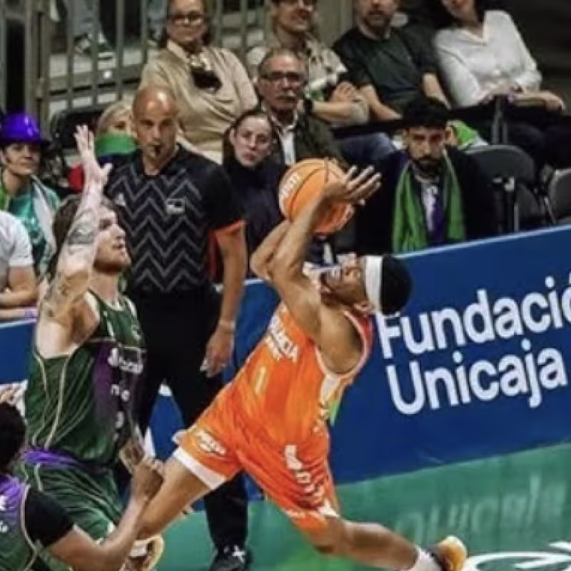 Un gran Valencia Basket vence al Unicaja en Málaga con gran un gran Montero