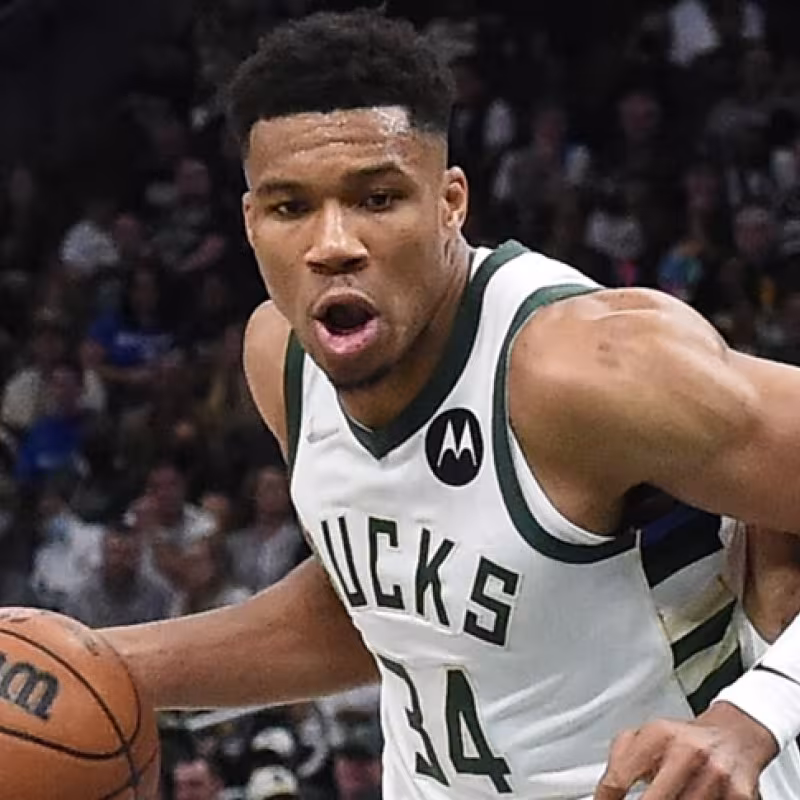 Giannis Antetokounmpo, estrella de Milwaukee Bucks.