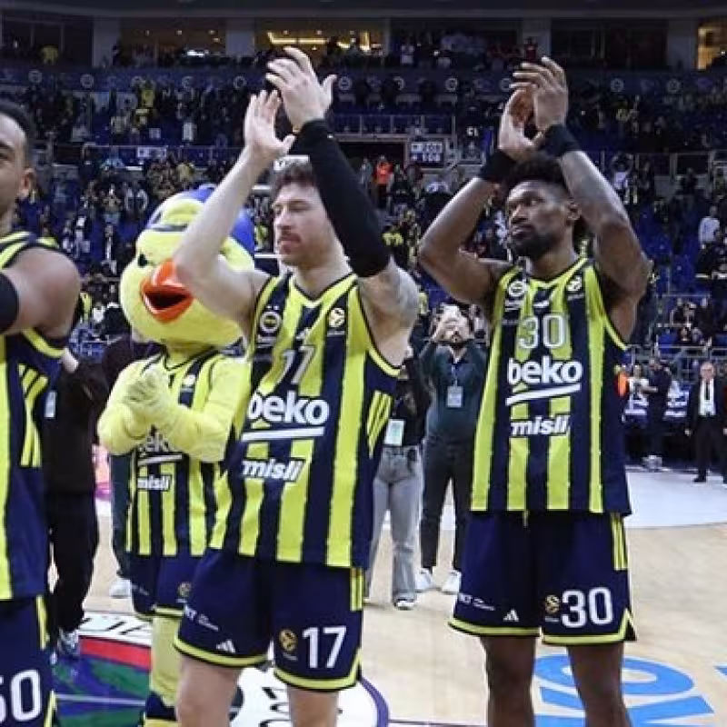 Fenerbahçe bets on unity in European basketball.