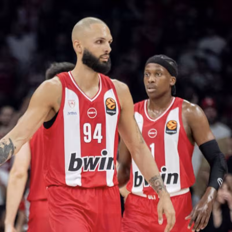 Olympiacos crushes Monaco and advances to the Euroleague Final Four.