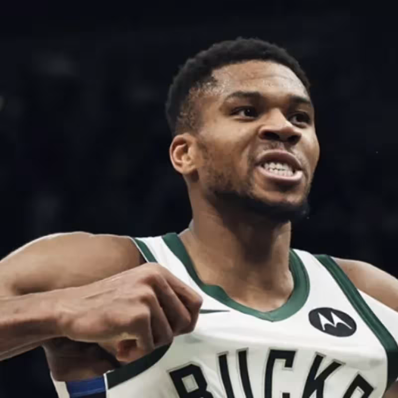 Giannis Antetokounmpo continues to be surrounded by NBA rumors.