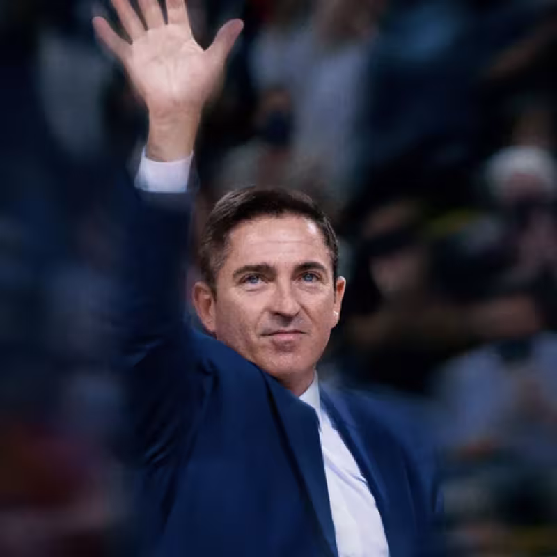 Xavi Pascual no se cree a Joan Laporta.