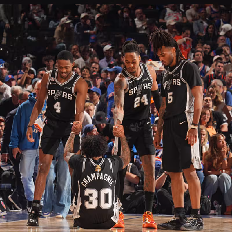 Decisiones de los Spurs con Fox. Foto: gettyimages