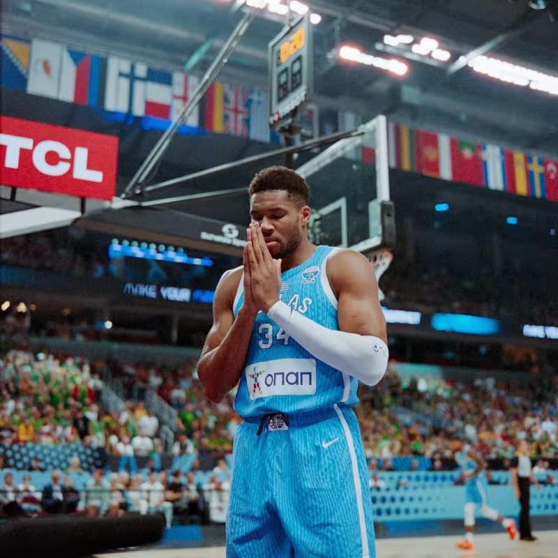 Giannis Antetokounmpo, pretendido por media NBA