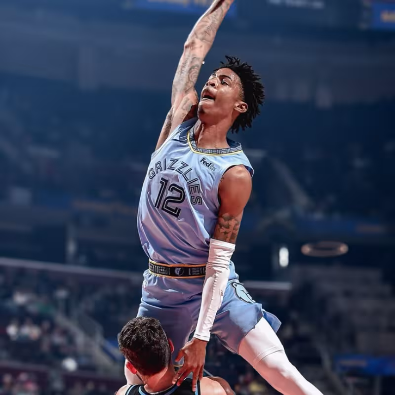 Ja Morant posterizes Kevin Love