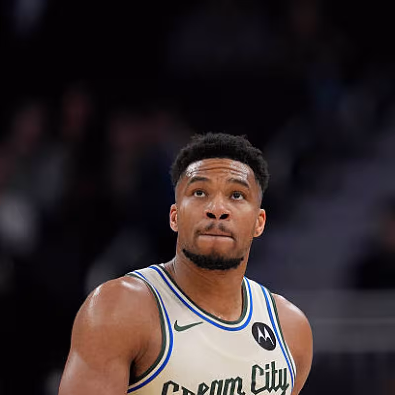 Giannis Antetokounmpo, why didn't he sign with the Boston Celtics. Photo: gettyimages