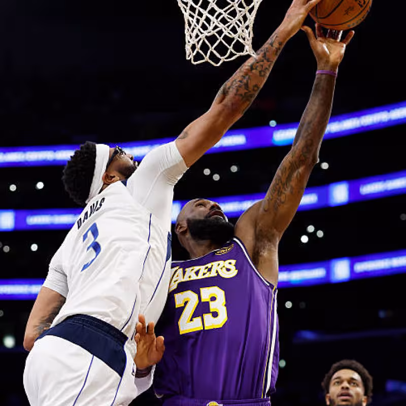 Anthony Davis y Lebron James podrían unirse en los Warriors. Foto: gettyimages