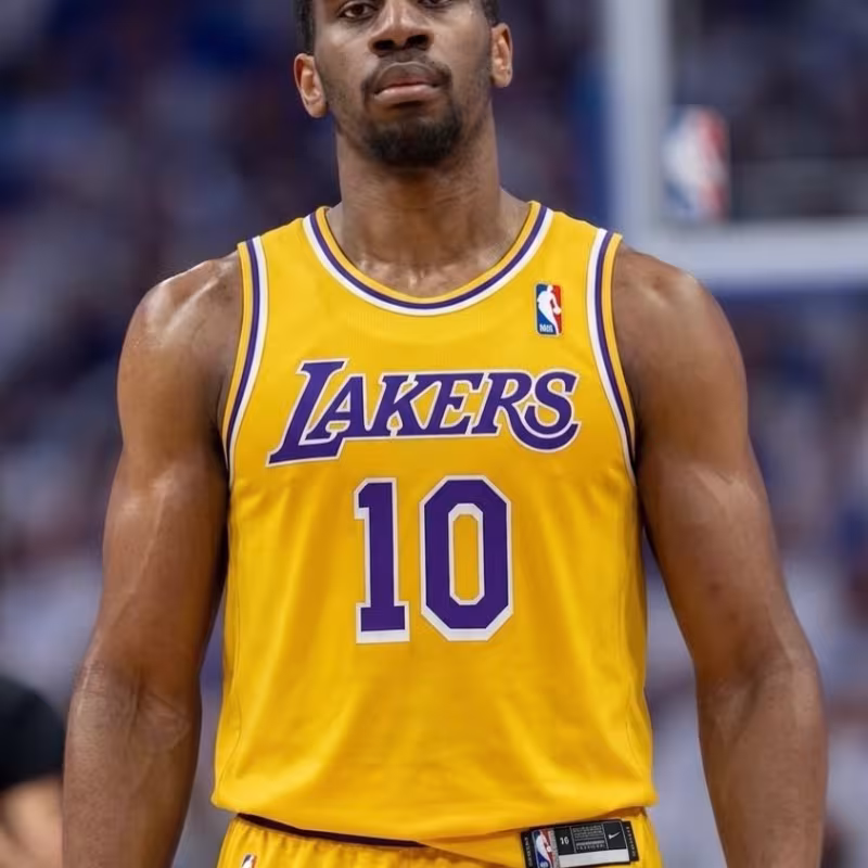 AK Okereke, jugador de Los Angeles Lakers. 