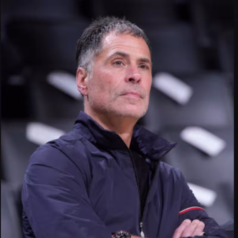 Rob Pelinka, quintetos comparados de Lakers. Foto: gettyimages