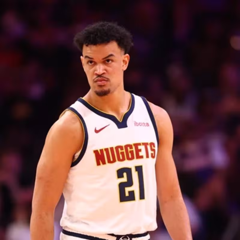 Spencer Jones, jugador de Denver Nuggets.