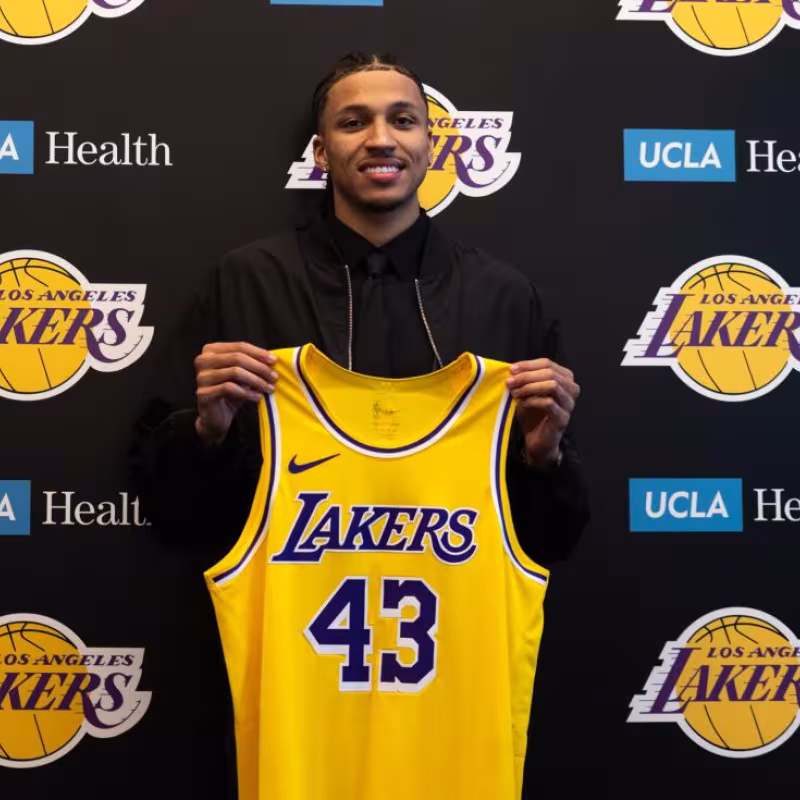 Cameron Carr, rookie de Los Angeles Lakers