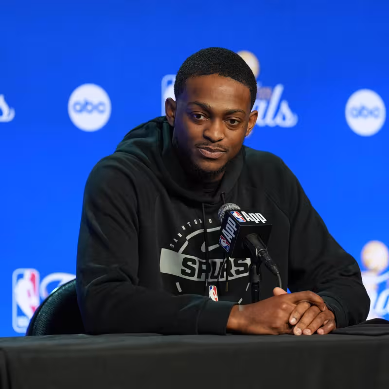 De'Aaron Fox podría salir de los San Antonio Spurs
