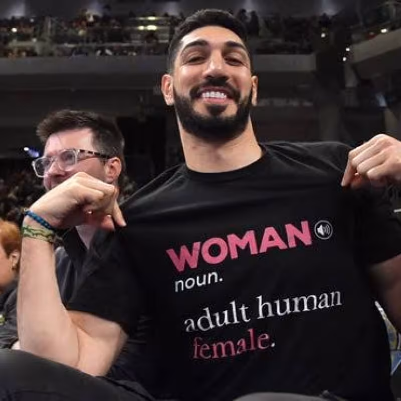 Enes Kanter, expulsado de un partido de la WNBA