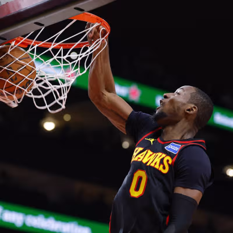 Jonathan Kuminga, dunking on the hoop
