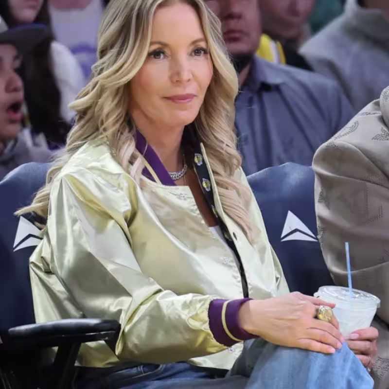 Los Lakers, ya sin los Buss