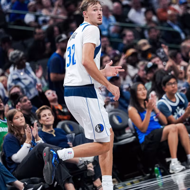 Cooper Flagg, estrella de Dallas Mavericks. 