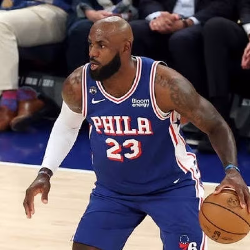 LeBron James, estrella de Philadelphia 76ers.