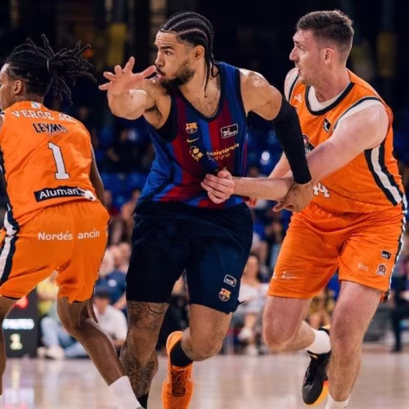 Balcerowski brilla en el debut azulgrana ante Coruña